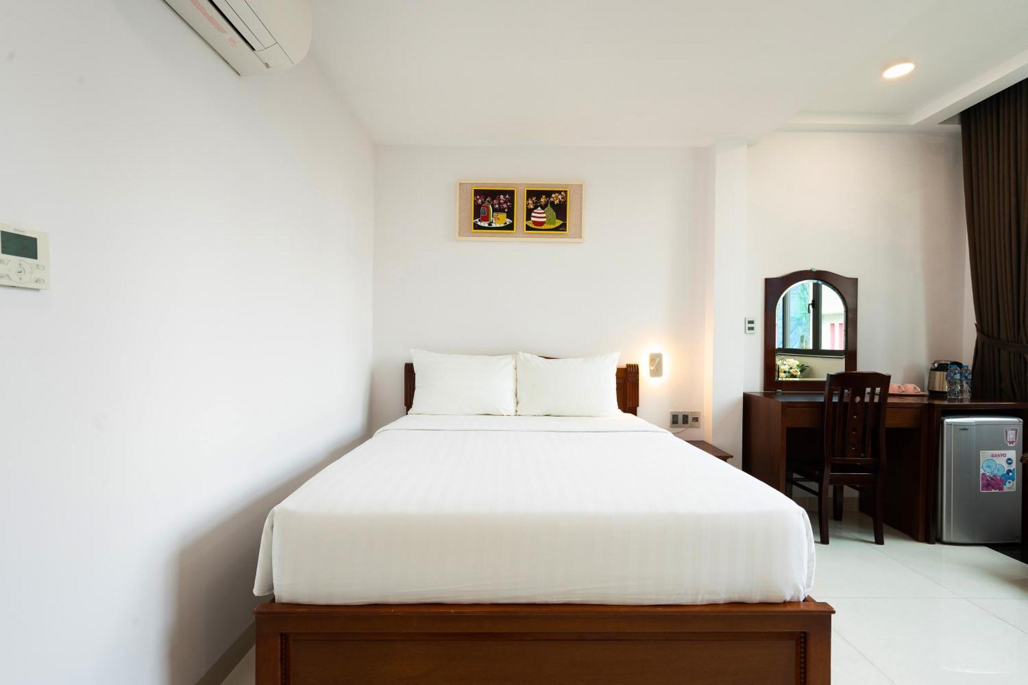 Hoang Luxury Hotel Dist 1 Ho Chi Minh Exterior photo