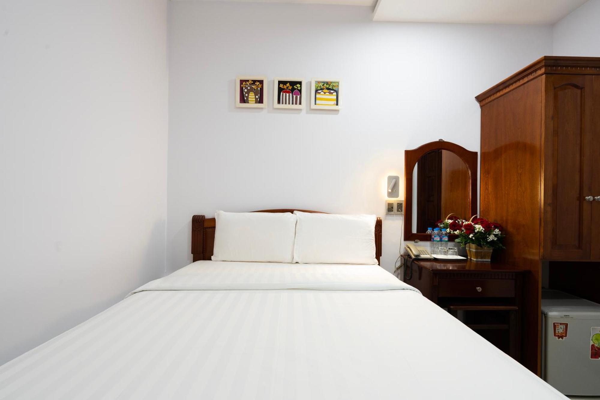 Hoang Luxury Hotel Dist 1 Ho Chi Minh Exterior photo